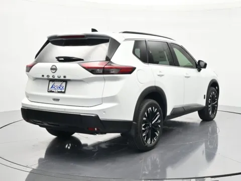 More photos of 2026 Nissan Rogue Dark Armor at Beck Nissan, FL