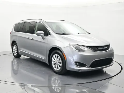 Another view of 2018 Chrysler Pacifica Touring L for sale in Palatka, FL at Beck Nissan