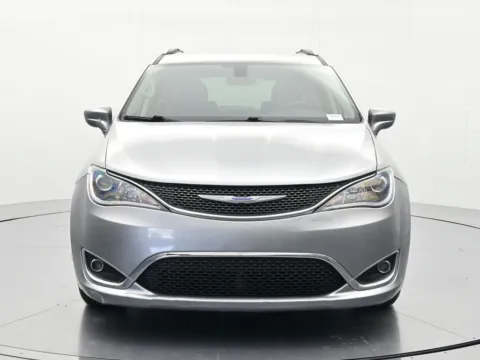 Photos of 2018 Chrysler Pacifica Touring L for sale in Palatka, FL at Beck Nissan