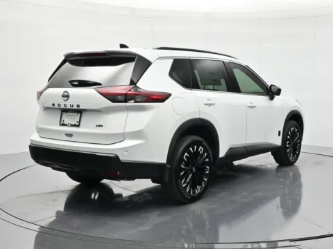 More photos of 2026 Nissan Rogue Dark Armor at Beck Nissan, FL