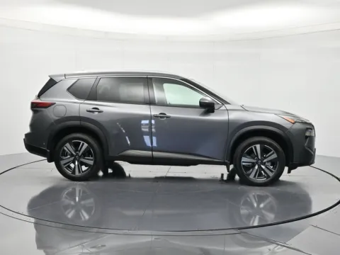 More photos of 2024 Nissan Rogue SL at Beck Nissan, FL