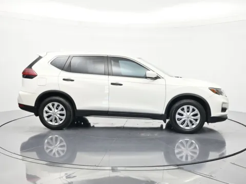 More photos of 2020 Nissan Rogue S at Beck Nissan, FL