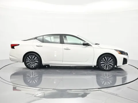 More photos of 2025 Nissan Altima 2.5 SV at Beck Nissan, FL
