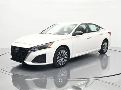 White 2025 Nissan Altima 2.5 SV for sale in Palatka, FL