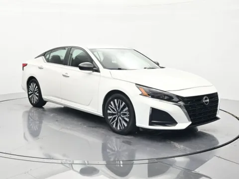 Another view of 2025 Nissan Altima 2.5 SV for sale in Palatka, FL at Beck Nissan