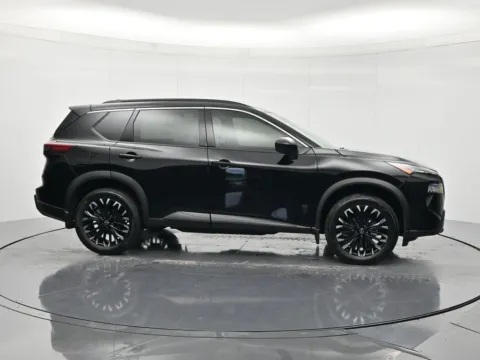 More photos of 2026 Nissan Rogue Dark Armor at Beck Nissan, FL