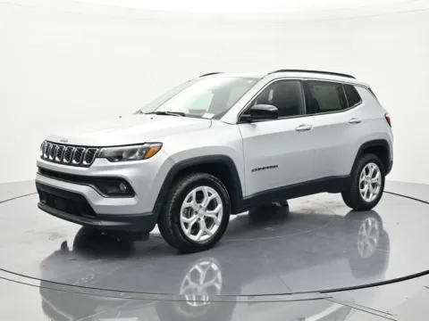 Silver 2024 Jeep Compass Latitude for sale in Palatka, FL