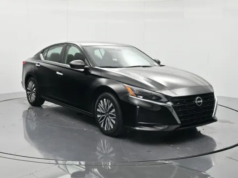 Another view of 2024 Nissan Altima 2.5 SV for sale in Palatka, FL at Beck Nissan