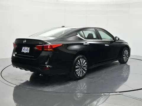More photos of 2024 Nissan Altima 2.5 SV at Beck Nissan, FL