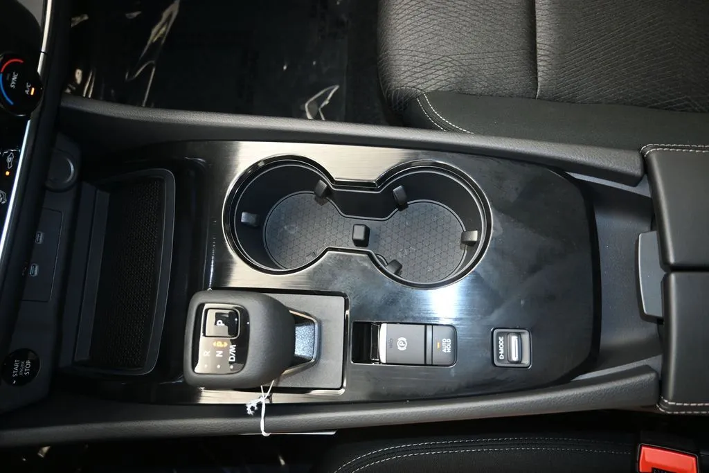 2026 Nissan Rogue SV - Photo 18