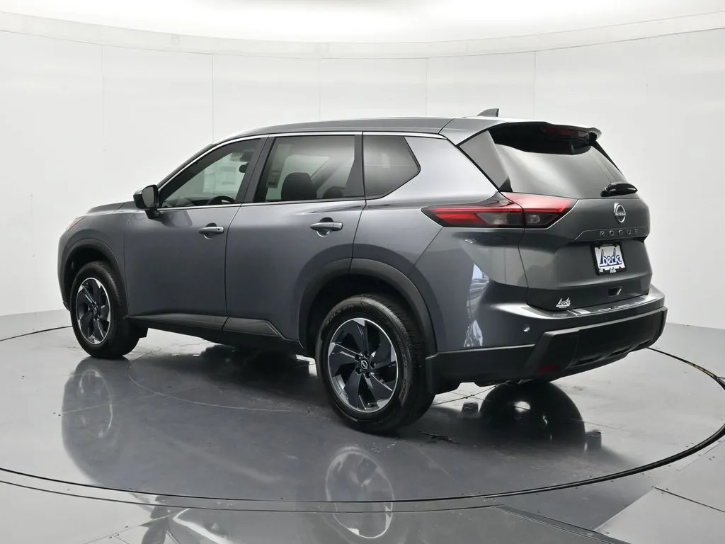 2026 Nissan Rogue SV - Photo 7