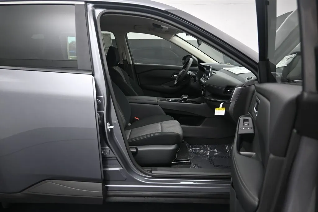 2026 Nissan Rogue SV - Photo 26