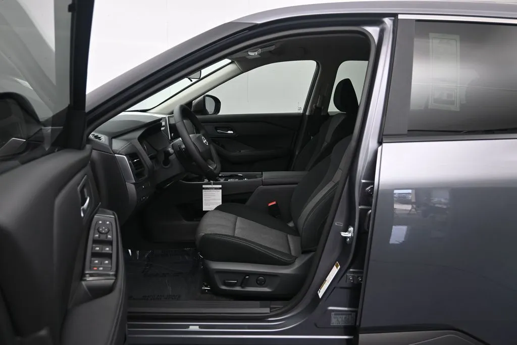 2026 Nissan Rogue SV - Photo 20