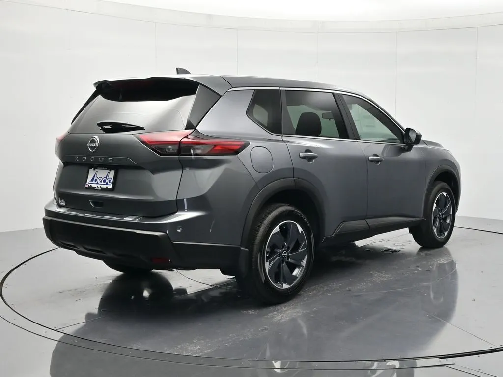 2026 Nissan Rogue SV - Photo 5