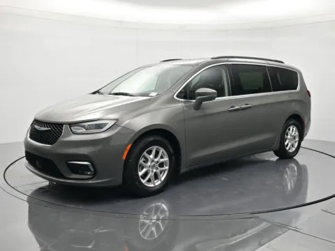 Gray 2022 Chrysler Pacifica Touring L for sale in Palatka, FL