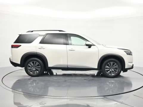 More photos of 2024 Nissan Pathfinder SV at Beck Nissan, FL
