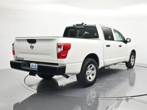 More photos of 2022 Nissan Titan S at Beck Nissan, FL