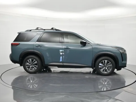 More photos of 2026 Nissan Pathfinder SL at Beck Nissan, FL