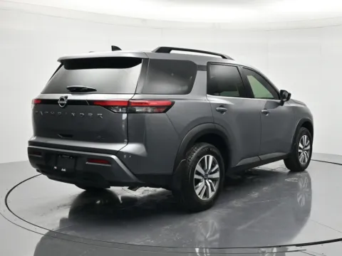 More photos of 2026 Nissan Pathfinder SL at Beck Nissan, FL