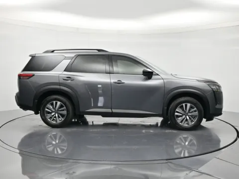 More photos of 2026 Nissan Pathfinder SL at Beck Nissan, FL