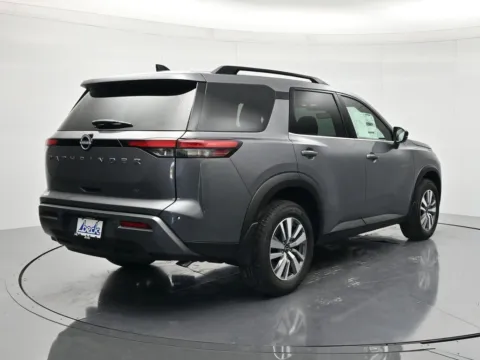 More photos of 2026 Nissan Pathfinder SL at Beck Nissan, FL