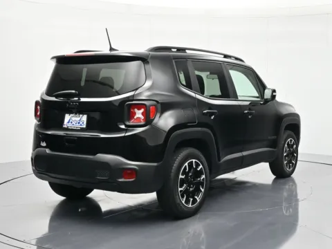 More photos of 2023 Jeep Renegade Latitude at Beck Nissan, FL
