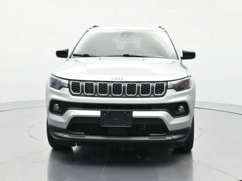 Photos of 2024 Jeep Compass Latitude for sale in Palatka, FL at Beck Nissan