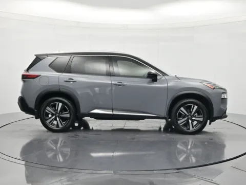 More photos of 2021 Nissan Rogue SL at Beck Nissan, FL