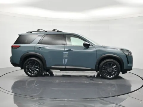More photos of 2026 Nissan Pathfinder SL at Beck Nissan, FL