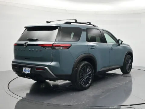More photos of 2026 Nissan Pathfinder SL at Beck Nissan, FL