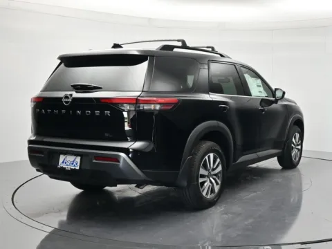 More photos of 2026 Nissan Pathfinder SL at Beck Nissan, FL