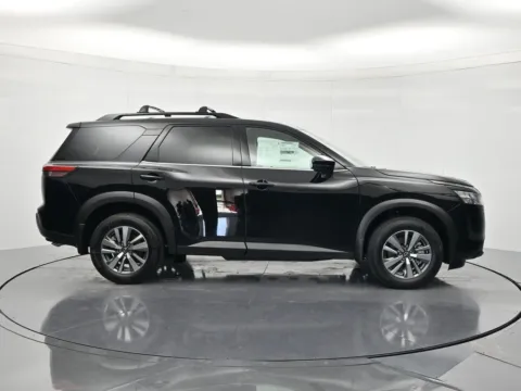 More photos of 2026 Nissan Pathfinder SL at Beck Nissan, FL