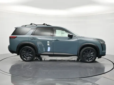 More photos of 2026 Nissan Pathfinder SL at Beck Nissan, FL