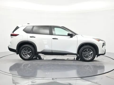 More photos of 2024 Nissan Rogue S at Beck Nissan, FL