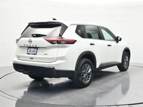 More photos of 2024 Nissan Rogue S at Beck Nissan, FL