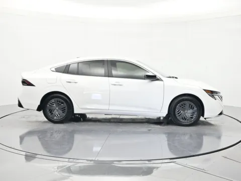 More photos of 2027 Nissan Sentra SV at Beck Nissan, FL
