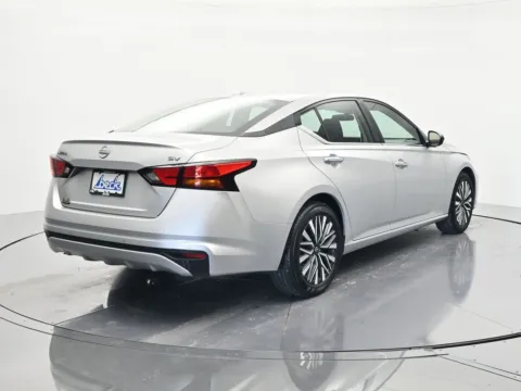 More photos of 2024 Nissan Altima 2.5 SV at Beck Nissan, FL