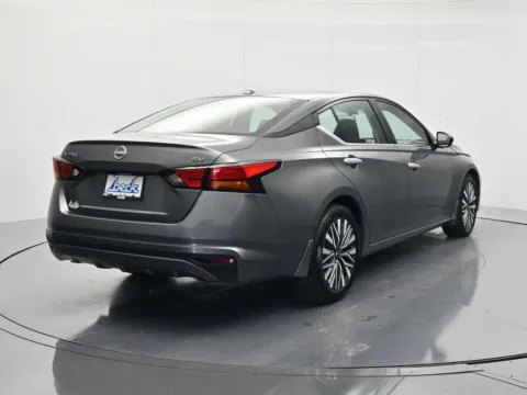 More photos of 2024 Nissan Altima 2.5 SV at Beck Nissan, FL