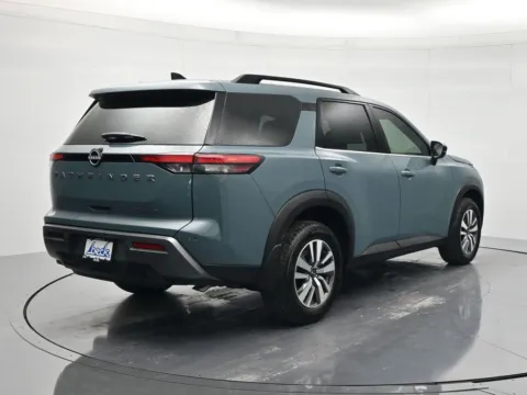 More photos of 2026 Nissan Pathfinder SL at Beck Nissan, FL