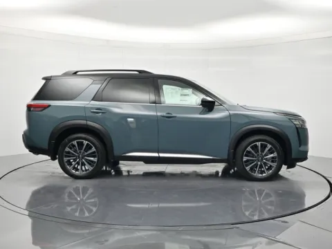 More photos of 2026 Nissan Pathfinder Platinum at Beck Nissan, FL