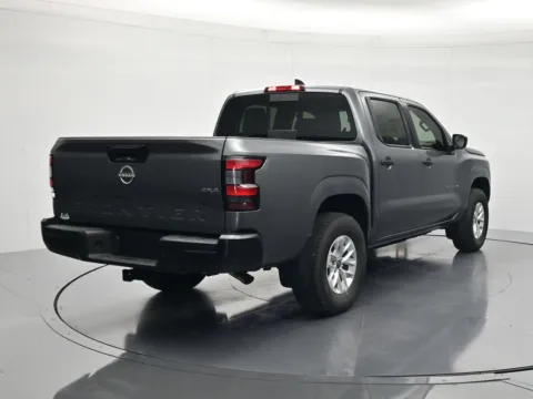 More photos of 2027 Nissan Frontier S at Beck Nissan, FL