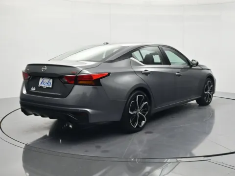 More photos of 2025 Nissan Altima 2.5 SR at Beck Nissan, FL