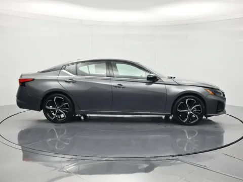 More photos of 2025 Nissan Altima 2.5 SR at Beck Nissan, FL