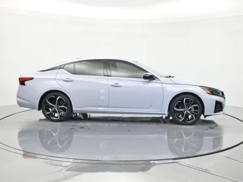 More photos of 2026 Nissan Altima 2.5 SR at Beck Nissan, FL