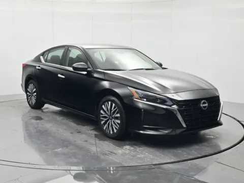 Another view of 2025 Nissan Altima 2.5 SV for sale in Palatka, FL at Beck Nissan