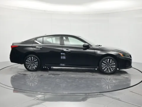 More photos of 2025 Nissan Altima 2.5 SV at Beck Nissan, FL
