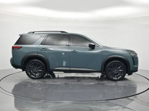 More photos of 2026 Nissan Pathfinder SL at Beck Nissan, FL