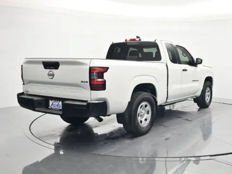 More photos of 2027 Nissan Frontier S at Beck Nissan, FL