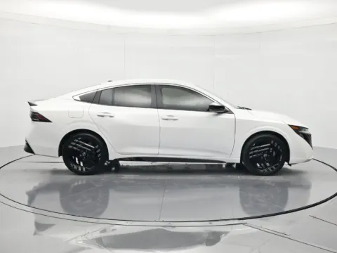 More photos of 2027 Nissan Sentra SR at Beck Nissan, FL