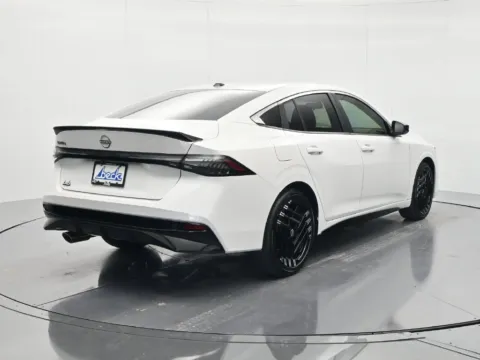 More photos of 2027 Nissan Sentra SR at Beck Nissan, FL